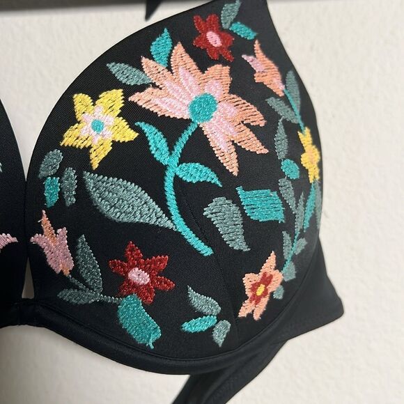 Bikini Swim Top - Picture 2 of 3